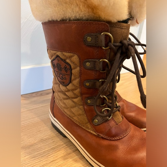 UGG Leather Tall Boot with Lambs Fur. 7M winter snow boots - Picture 15 of 15